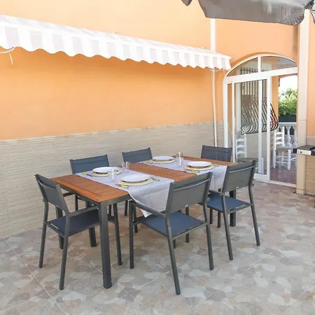 Great Villa, Sea Views, 20 Secs Walk To The Beach, Bbq, 9 People, 5 Mins Car From Alicante City Center, Sailing Club 3 Mins Walk Exterior photo