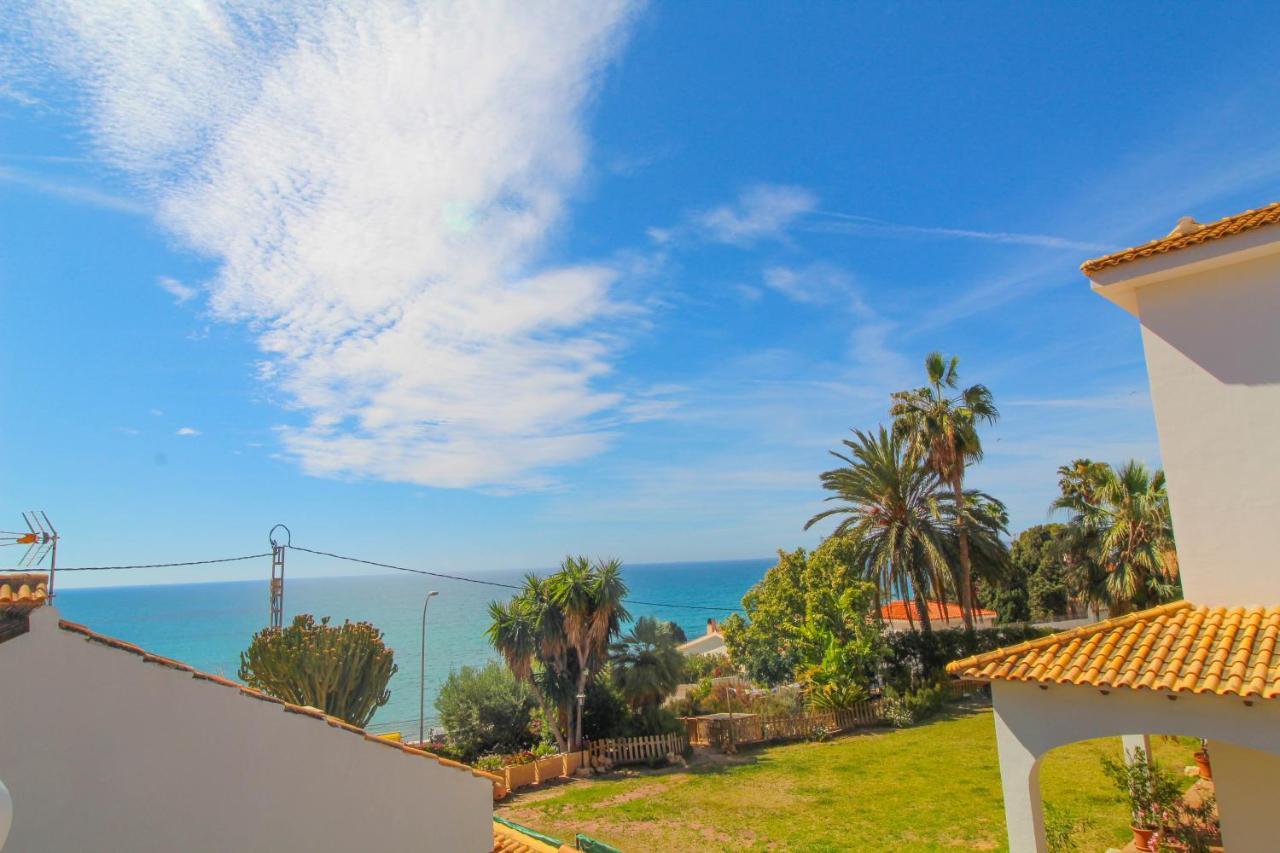 Willa Great Villa, Sea Views, 20 Secs Walk To The Beach, Bbq, 9 People, 5 Mins Car From Center, Sailing Club 3 Mins Walk *