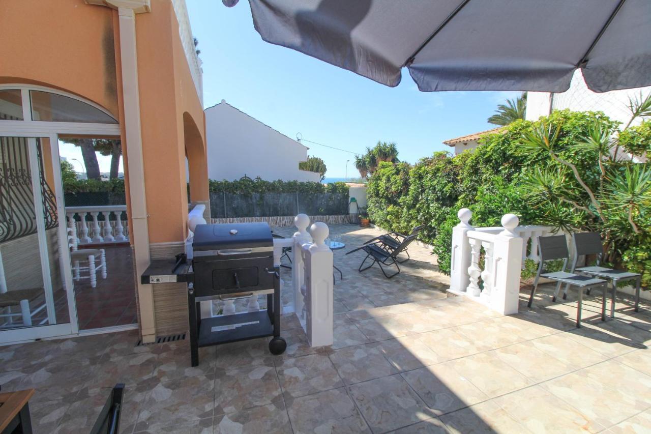 Great Villa, Sea Views, 20 Secs Walk To The Beach, Bbq, 9 People, 5 Mins Car From Center, Sailing Club 3 Mins Walk Willa Alicante